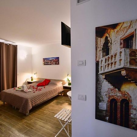 La Terrazza Sul Garda Hotel Exterior photo